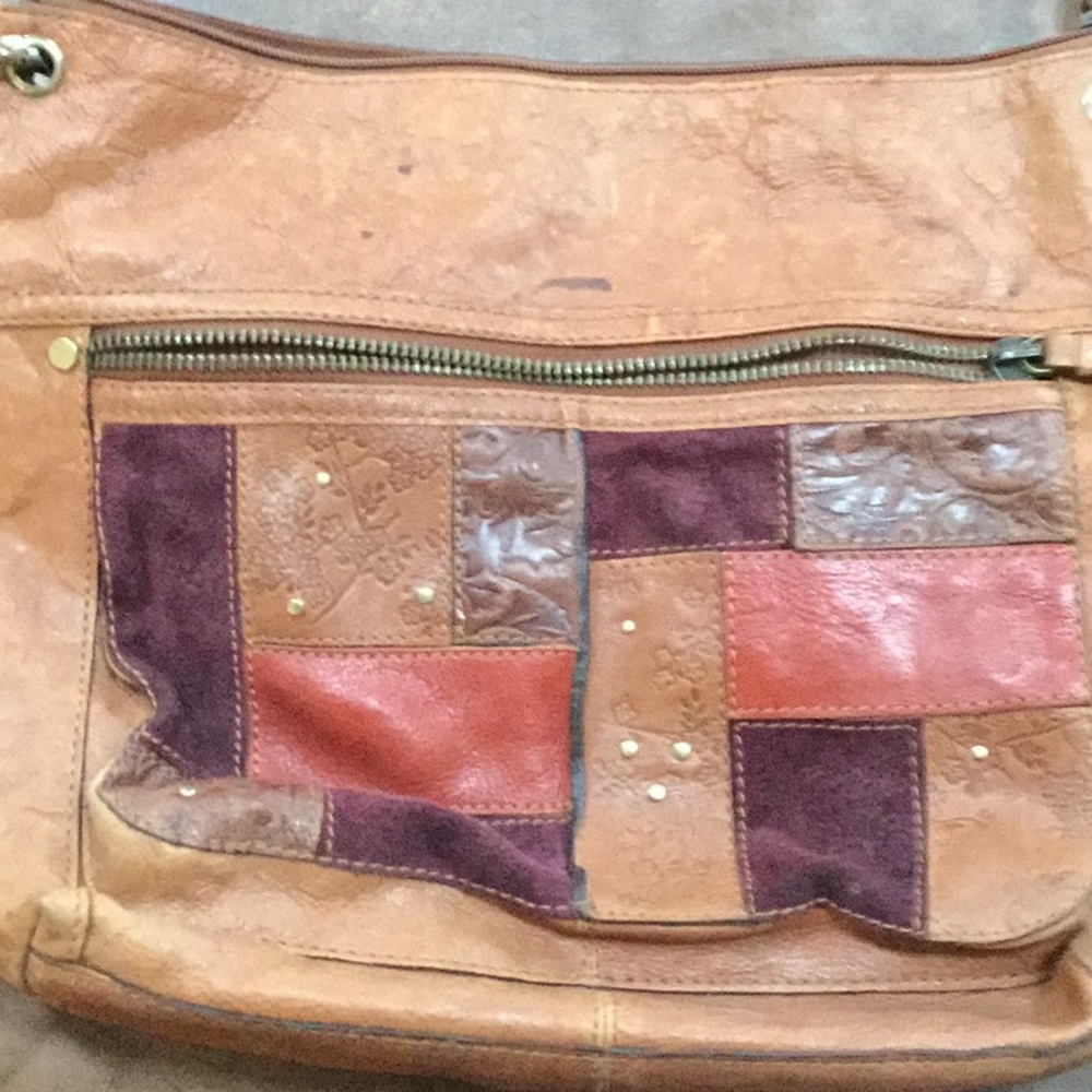 Fossil leather purse.
